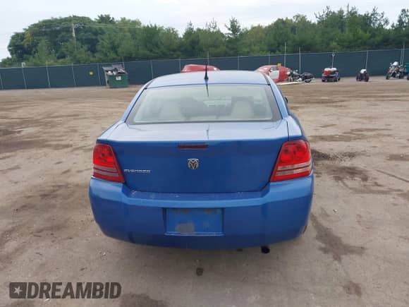 2008 Dodge Avenger SE z VIN 1B3LC46K88N571014, wystawiony jako IAAI lot #43120089 z przebiegiem 219 142 mil mil oraz . Historia ofert i sprzedaży dostępna na DreamBid. Obrazek 16.