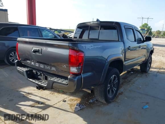 2016 Toyota Tacoma SR5 с VIN 5TFAZ5CN4GX009638, выставлен на аукционе IAAI как лот 42343123 с пробегом 88 983 миль миль и . История ставок и продаж доступна на DreamBid. Изображение 4.