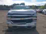 2016 Chevrolet Silverado 1500 LT z VIN 1GCVKRECXGZ221862, wystawiony jako IAAI lot #43234455 z przebiegiem 37 231 mil mil oraz . Historia ofert i sprzedaży dostępna na DreamBid. Obrazek 12.