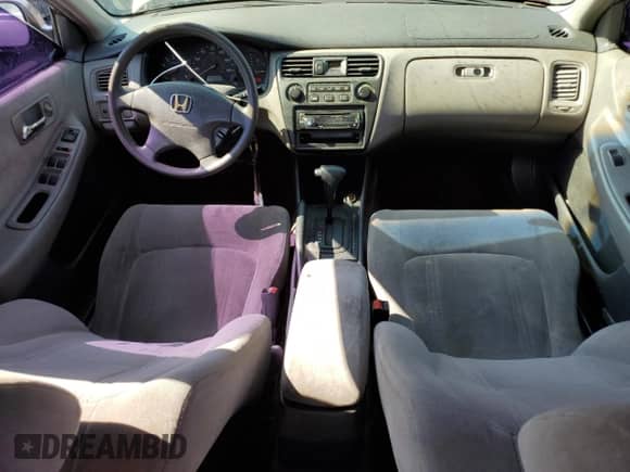 1999 Honda Accord LX с VIN JHMCG5643XC051063, выставлен на аукционе Copart как лот 68949065 с пробегом 135 815 миль миль и Списание • Salvage title. История ставок и продаж доступна на DreamBid. Изображение 8.