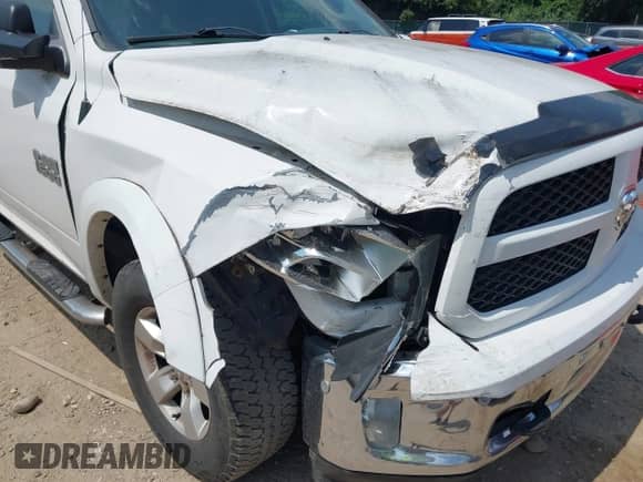 2014 Ram 1500 Big Horn z VIN 1C6RR7LG9ES399864, wystawiony jako IAAI lot #42800297 z przebiegiem 149 119 mil mil oraz . Historia ofert i sprzedaży dostępna na DreamBid. Obrazek 6.