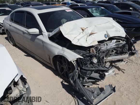 2020 BMW 7 Series 740i with VIN WBA7T2C09LCD15735, listed as a Copart auction lot 54098325 with Not provided miles and Salvage title. Bid and sale history available at DreamBid. Image 4.