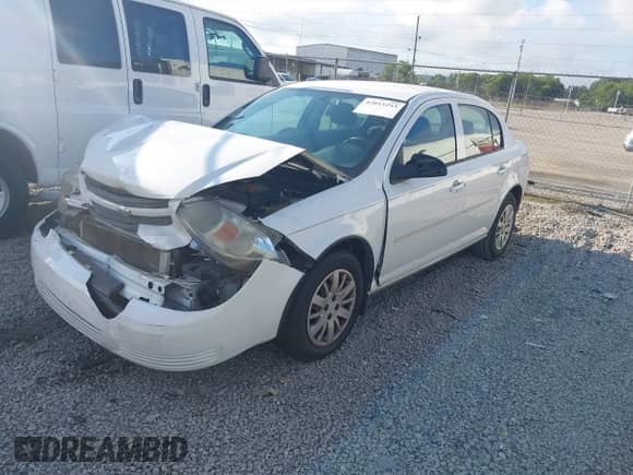 2010 Chevrolet Cobalt 1LT с VIN 1G1AD5F59A7227066, выставлен на аукционе IAAI как лот 42815253 с пробегом 142 561 миль миль и . История ставок и продаж доступна на DreamBid. Изображение 2.
