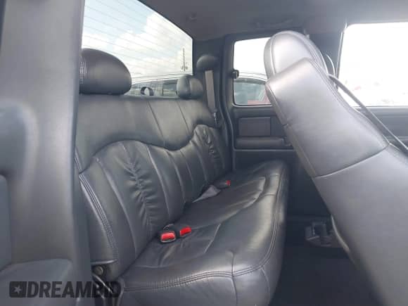 2002 Chevrolet Silverado 1500 LS z VIN 2GCEC19T921276930, wystawiony jako IAAI lot #42705421 z przebiegiem 262 998 mil mil oraz . Historia ofert i sprzedaży dostępna na DreamBid. Obrazek 8.