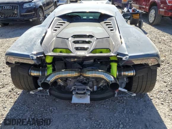2023 Lamborghini Huracan with VIN ZHWUB6ZF0PLA22993, listed as a Copart auction lot 54720625 with 5,415 mi miles and Salvage title. Bid and sale history available at DreamBid. Image 6.
