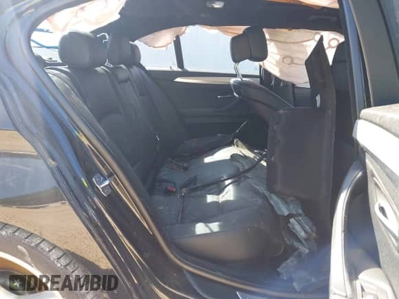 2013 BMW 5 Series 535i с VIN WBAFR7C56DC821332, выставлен на аукционе IAAI как лот 43474978 с пробегом Не указан миль и . История ставок и продаж доступна на DreamBid. Изображение 8.