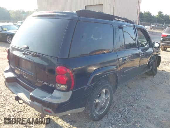 2004 Chevrolet TrailBlazer EXT LS with VIN 1GNET16S546113576, listed as a IAAI auction lot 43019241 with 184,672 mi miles and . Bid and sale history available at DreamBid. Image 4.