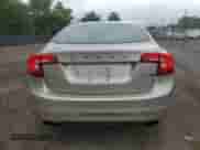 2018 Volvo S60 Inscription Platinum с VIN LYV402TM4JB163234, выставлен на аукционе Copart как лот 55423235 с пробегом 11 943 миль миль и Списание • Salvage title. История ставок и продаж доступна на DreamBid. Изображение 6.