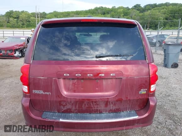 2018 Dodge Grand Caravan SXT with VIN 2C4RDGCG1JR183882, listed as a IAAI auction lot 42793930 with 141,968 mi miles and . Bid and sale history available at DreamBid. Image 17.