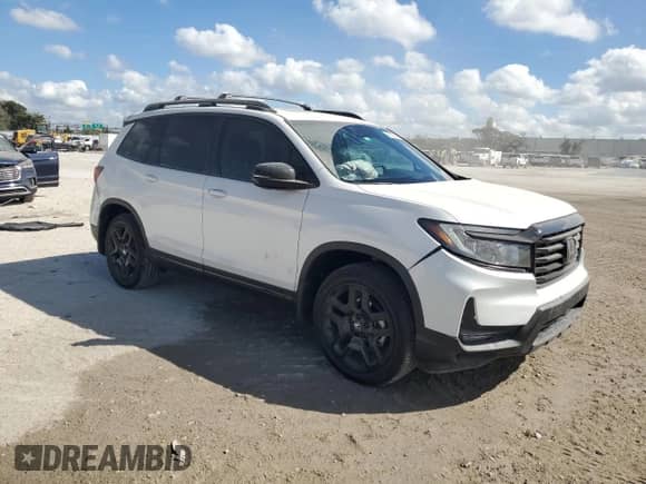 2025 Honda Passport Black Edition с VIN 5FNYF8H82SB008082, выставлен на аукционе Copart как лот 49929005 с пробегом 3 295 миль миль и Списание • Salvage title. История ставок и продаж доступна на DreamBid. Изображение 4.