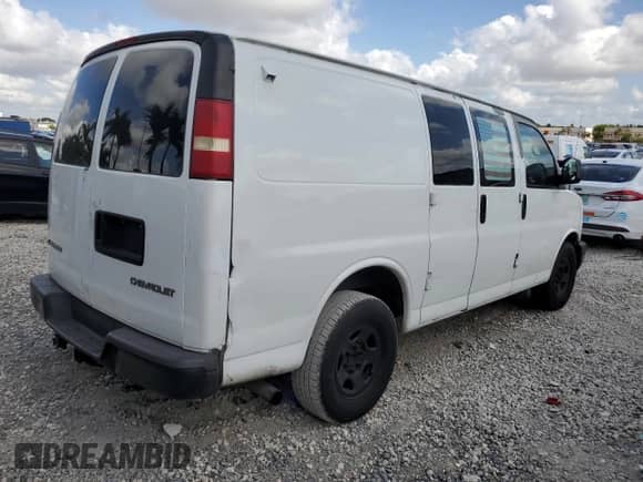 2004 Chevrolet Express Cargo с VIN 1GCFG15X141245617, выставлен на аукционе Copart как лот 56549925 с пробегом 173 730 миль миль и Чистый • Clean title. История ставок и продаж доступна на DreamBid. Изображение 3.