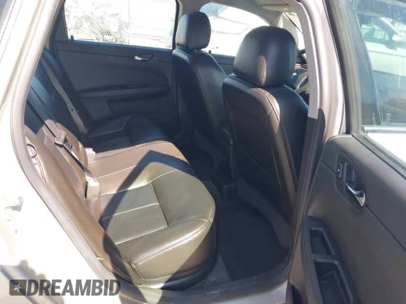 2007 Chevrolet Impala LTZ с VIN 2G1WU58R679191964, выставлен на аукционе IAAI как лот 43395493 с пробегом 88 339 миль миль и . История ставок и продаж доступна на DreamBid. Изображение 8.