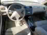 2001 Honda Accord EX z VIN 1HGCG16571A079763, wystawiony jako Copart lot #71313505 z przebiegiem 172 505 mil mil oraz Szkoda całkowita • Salvage title. Historia ofert i sprzedaży dostępna na DreamBid. Obrazek 8.