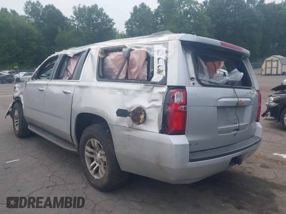 2016 Chevrolet Suburban LT с VIN 1GNSKHKCXGR290608, выставлен на аукционе IAAI как лот 42905227 с пробегом 165 575 миль миль и . История ставок и продаж доступна на DreamBid. Изображение 3.