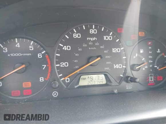 2002 Honda Accord SE with VIN 1HGCG56702A085916, listed as a IAAI auction lot 42466557 with 203,744 mi miles and . Bid and sale history available at DreamBid. Image 7.