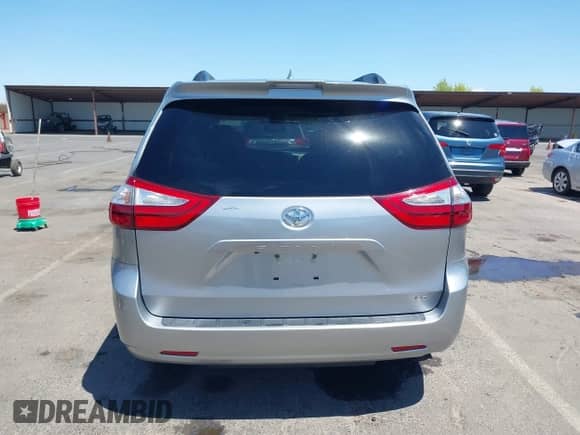 2018 Toyota Sienna LE Auto Access Seat with VIN 5TDKZ3DC3JS908591, listed as a IAAI auction lot 42820838 with 36,738 mi miles and . Bid and sale history available at DreamBid. Image 16.