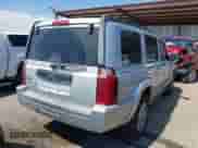 2007 Jeep Commander Sport с VIN 1J8HG48KX7C626507, выставлен на аукционе IAAI как лот 42943485 с пробегом 143 286 миль миль и . История ставок и продаж доступна на DreamBid. Изображение 4.
