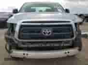 2012 Toyota Tundra z VIN 5TFRU5F13CX027956, wystawiony jako Copart lot #43580265 z przebiegiem 156 862 mil mil oraz Szkoda całkowita • Salvage title. Historia ofert i sprzedaży dostępna na DreamBid. Obrazek 5.