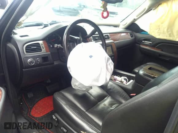 2008 Chevrolet Tahoe 3LT с VIN 1GNFC13028R144859, выставлен на аукционе IAAI как лот 41681099 с пробегом 214 014 миль миль и . История ставок и продаж доступна на DreamBid. Изображение 5.