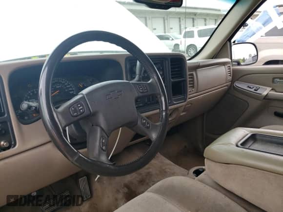 2004 Chevrolet Silverado 2500 LS с VIN 1GCGK23UX4F130325, выставлен на аукционе Copart как лот 71719515 с пробегом 198 743 миль миль и Списание • Salvage title. История ставок и продаж доступна на DreamBid. Изображение 8.