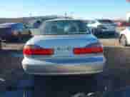 1998 Honda Accord LX z VIN 1HGCG1642WA070628, wystawiony jako IAAI lot #41457636 z przebiegiem 260 036 mil mil oraz . Historia ofert i sprzedaży dostępna na DreamBid. Obrazek 17.