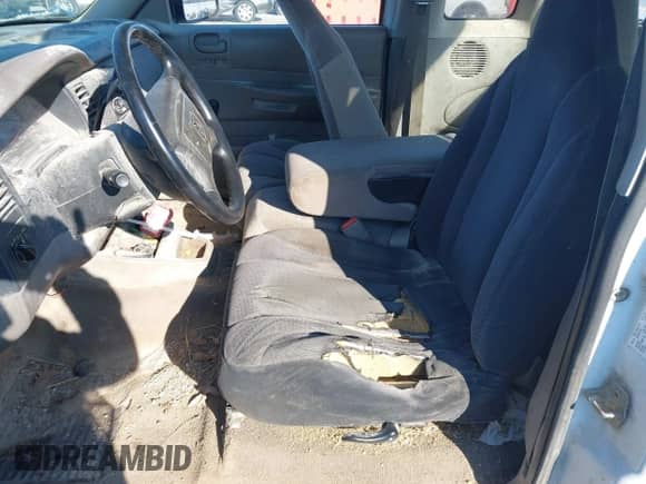 2003 Dodge Dakota с VIN 1D7HG12X43S345125, выставлен на аукционе IAAI как лот 41327861 с пробегом 312 385 миль миль и . История ставок и продаж доступна на DreamBid. Изображение 6.