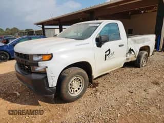 2019 Chevrolet Silverado 1500 Work Truck z VIN 3GCNWAEH8KG205976, wystawiony jako Copart lot #81096085 z przebiegiem 120 640 mil mil oraz Szkoda całkowita • Salvage title. Historia ofert i sprzedaży dostępna na DreamBid. Obrazek 1.