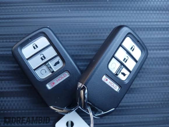 2023 Honda Passport Elite z VIN 5FNYF8H04PB006514, wystawiony jako IAAI lot #41537826 z przebiegiem 14 640 mil mil oraz . Historia ofert i sprzedaży dostępna na DreamBid. Obrazek 11.