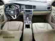 2011 Volvo S60 с VIN YV1902FH9B2015565, выставлен на аукционе Copart как лот 64746145 с пробегом Не указан миль и Списание • Salvage title. История ставок и продаж доступна на DreamBid. Изображение 8.