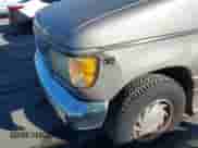 2002 Ford Econoline Cargo Recreational with VIN 1FDRE14W02HA38373, listed as a IAAI auction lot 43436396 with 222,602 mi miles and . Bid and sale history available at DreamBid. Image 6.