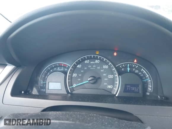 2014 Toyota Camry XLE with VIN 4T4BF1FK1ER360045, listed as a IAAI auction lot 43067990 with 117,852 mi miles and . Bid and sale history available at DreamBid. Image 7.