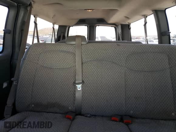 2007 Chevrolet Express Passenger с VIN 1GAHG39U371146850, выставлен на аукционе Copart как лот 60871514 с пробегом 95 533 миль миль и Списание • Salvage title. История ставок и продаж доступна на DreamBid. Изображение 10.