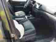 2017 Honda Pilot EX-L z VIN 5FNYF6H51HB005581, wystawiony jako IAAI lot #42360212 z przebiegiem 73 850 mil mil oraz . Historia ofert i sprzedaży dostępna na DreamBid. Obrazek 5.