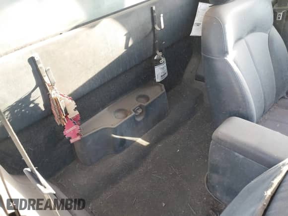 1996 Chevrolet S-10 LS с VIN 1GCCT19X1T8105176, выставлен на аукционе IAAI как лот 43342063 с пробегом 250 451 миль миль и . История ставок и продаж доступна на DreamBid. Изображение 8.