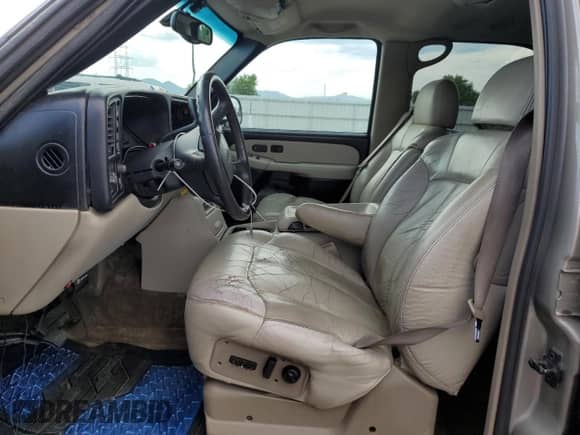 2001 Chevrolet Tahoe LT with VIN 1GNEK13T71J161105, listed as a Copart auction lot 68184505 with 160,785 mi miles and Salvage title. Bid and sale history available at DreamBid. Image 7.