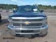 2015 Chevrolet Silverado 2500HD Work Truck z VIN 1GC1KUEG0FF649329, wystawiony jako IAAI lot #43208951 z przebiegiem 112 025 mil mil oraz . Historia ofert i sprzedaży dostępna na DreamBid. Obrazek 13.