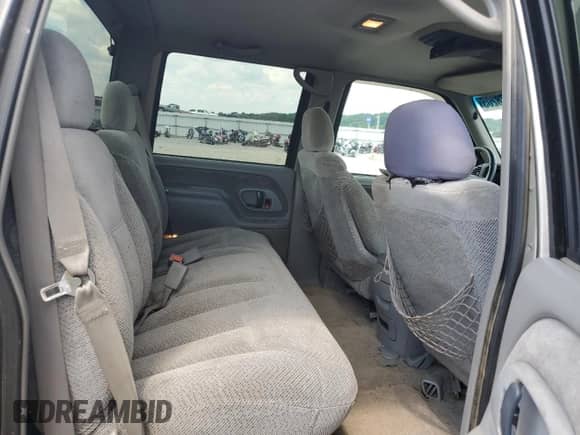 2000 Chevrolet Silverado 3500 с VIN 1GCHC33J3YF407092, выставлен на аукционе Copart как лот 63578205 с пробегом 233 873 миль миль и Чистый • Clean title. История ставок и продаж доступна на DreamBid. Изображение 10.