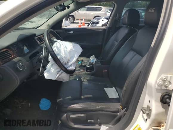 2007 Chevrolet Impala SS z VIN 2G1WD58C779341446, wystawiony jako Copart lot #69187775 z przebiegiem Nie podano mil oraz Szkoda całkowita • Salvage title. Historia ofert i sprzedaży dostępna na DreamBid. Obrazek 7.