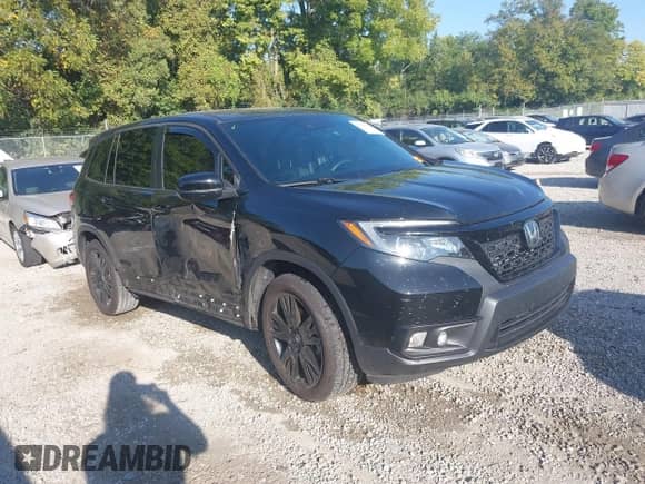 2021 Honda Passport Sport z VIN 5FNYF7H20MB001267, wystawiony jako IAAI lot #43196190 z przebiegiem 85 411 mil mil oraz . Historia ofert i sprzedaży dostępna na DreamBid. Obrazek 1.