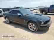 2009 Ford Mustang GT z VIN 1ZVHT85H795126585, wystawiony jako Copart lot #64639495 z przebiegiem 140 661 mil mil oraz Szkoda całkowita • Salvage title. Historia ofert i sprzedaży dostępna na DreamBid. Obrazek 4.