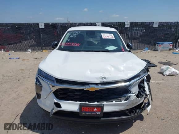 2025 Chevrolet Trax LS с VIN KL77LFEP5SC271746, выставлен на аукционе IAAI как лот 42449579 с пробегом 422 миль миль и . История ставок и продаж доступна на DreamBid. Изображение 11.