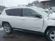 2013 Jeep Compass Limited z VIN 1C4NJDCB6DD166562, wystawiony jako IAAI lot #41059717 z przebiegiem 91 188 mil mil oraz . Historia ofert i sprzedaży dostępna na DreamBid. Obrazek 13.