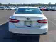 2020 Toyota Camry Hybrid XLE z VIN 4T1F31AK1LU541672, wystawiony jako IAAI lot #43125531 z przebiegiem 207 911 mil mil oraz . Historia ofert i sprzedaży dostępna na DreamBid. Obrazek 16.