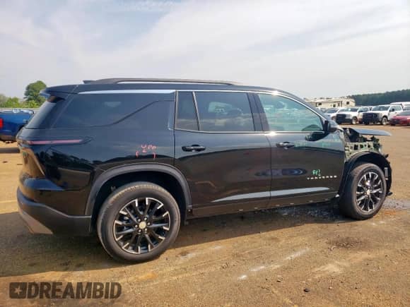 2024 Chevrolet Traverse FWD LT with VIN 1GNERGKS9RJ235983, listed as a Copart auction lot 71717525 with 17,055 mi miles and Salvage title. Bid and sale history available at DreamBid. Image 3.