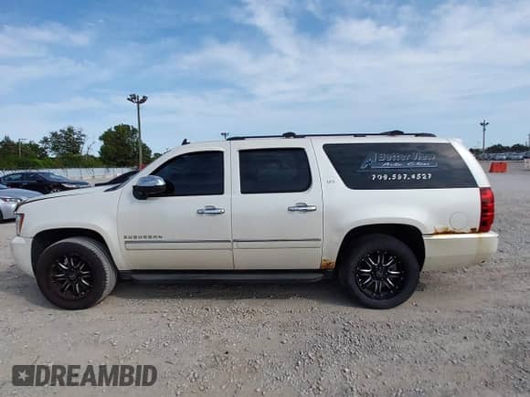2011 Chevrolet Suburban LTZ с VIN 1GNSKKE30BR293390, выставлен на аукционе IAAI как лот 43187743 с пробегом 119 974 миль миль и . История ставок и продаж доступна на DreamBid. Изображение 14.