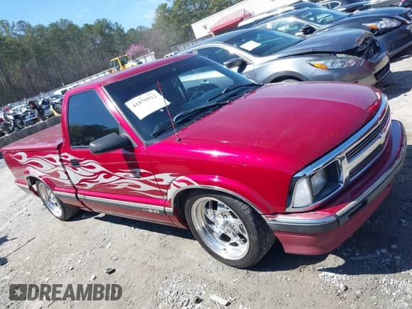 1997 Chevrolet S-10 LS с VIN 1GCCS1446V8178692, выставлен на аукционе IAAI как лот 41870912 с пробегом 177 846 миль миль и . История ставок и продаж доступна на DreamBid. Изображение 13.