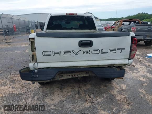 2006 Chevrolet Silverado 1500 LT1 с VIN 1GCEC19VX6Z267099, выставлен на аукционе IAAI как лот 42175408 с пробегом 297 146 миль миль и . История ставок и продаж доступна на DreamBid. Изображение 6.