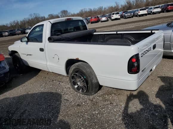 2001 Dodge Dakota с VIN 1B7FL26X91S310784, выставлен на аукционе Copart как лот 45486455 с пробегом 300 303 миль миль и Списание • Salvage title. История ставок и продаж доступна на DreamBid. Изображение 2.