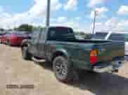 2000 Toyota Tacoma PreRunner z VIN 5TESN92N8YZ701579, wystawiony jako IAAI lot #43321894 z przebiegiem 413 684 mil mil oraz . Historia ofert i sprzedaży dostępna na DreamBid. Obrazek 3.