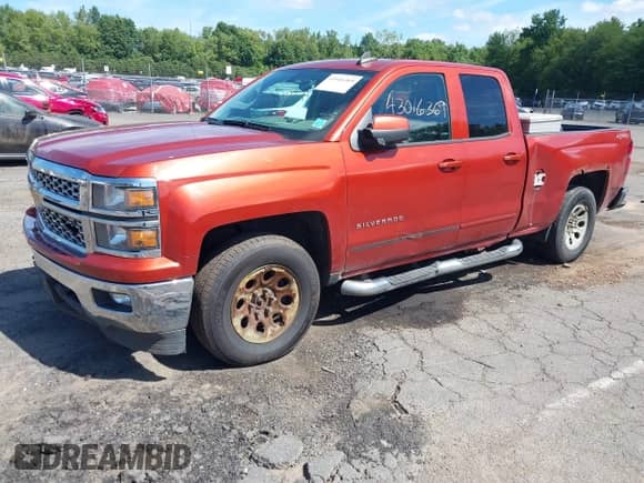 2015 Chevrolet Silverado 1500 LT z VIN 1GCVKREH1FZ194142, wystawiony jako IAAI lot #43016369 z przebiegiem 213 511 mil mil oraz . Historia ofert i sprzedaży dostępna na DreamBid. Obrazek 2.